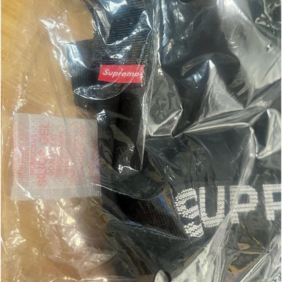 *NWT* Supreme Military Side Bag (Black) SS23 - Picture 12 of 12